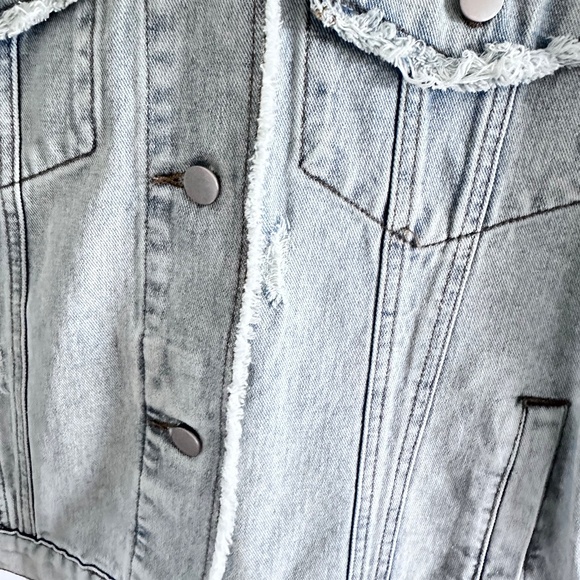 Denim and lace jacket - Picture 4 of 12